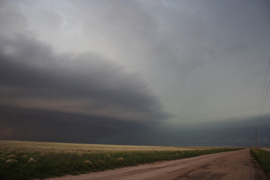 cumulonimbus supercell_thunderstorm : E of Keyes, Oklahoma, USA   31 May 2007