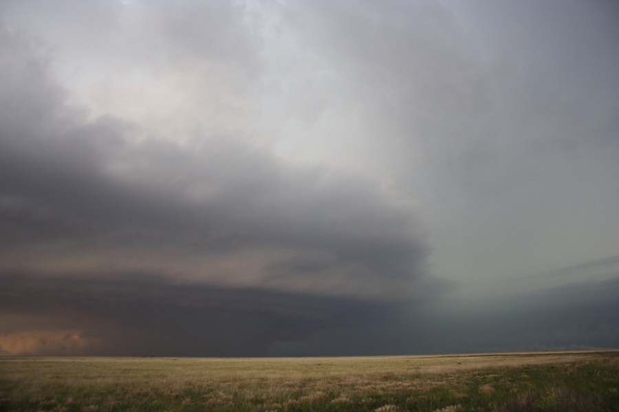 cumulonimbus thunderstorm_base : E of Keyes, Oklahoma, USA   31 May 2007