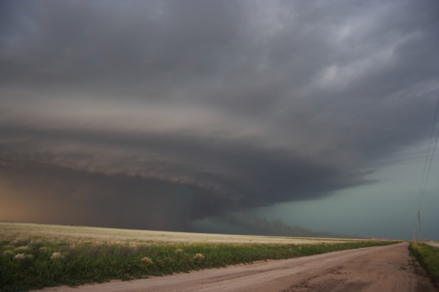 cumulonimbus supercell_thunderstorm : E of Keyes, Oklahoma, USA   31 May 2007