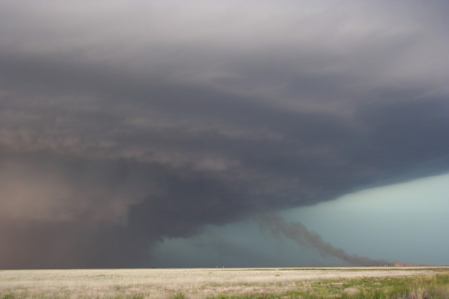 wallcloud thunderstorm_wall_cloud : E of Keyes, Oklahoma, USA   31 May 2007