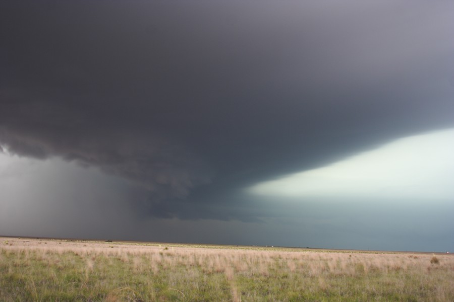 wallcloud thunderstorm_wall_cloud : W of Guyman, Oklahoma, USA   31 May 2007