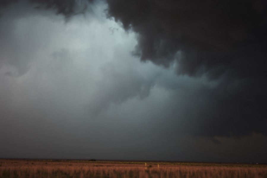 raincascade precipitation_cascade : W of Guyman, Oklahoma, USA   31 May 2007