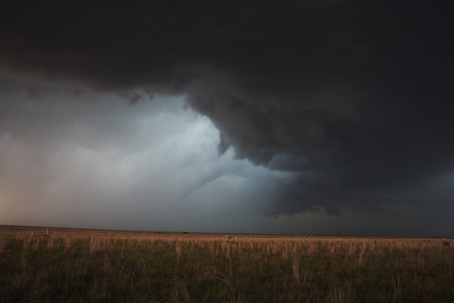 cumulonimbus thunderstorm_base : W of Guyman, Oklahoma, USA   31 May 2007