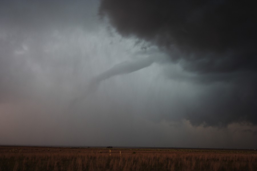 tornadoes funnel_tornado_waterspout : W of Guyman, Oklahoma, USA   31 May 2007