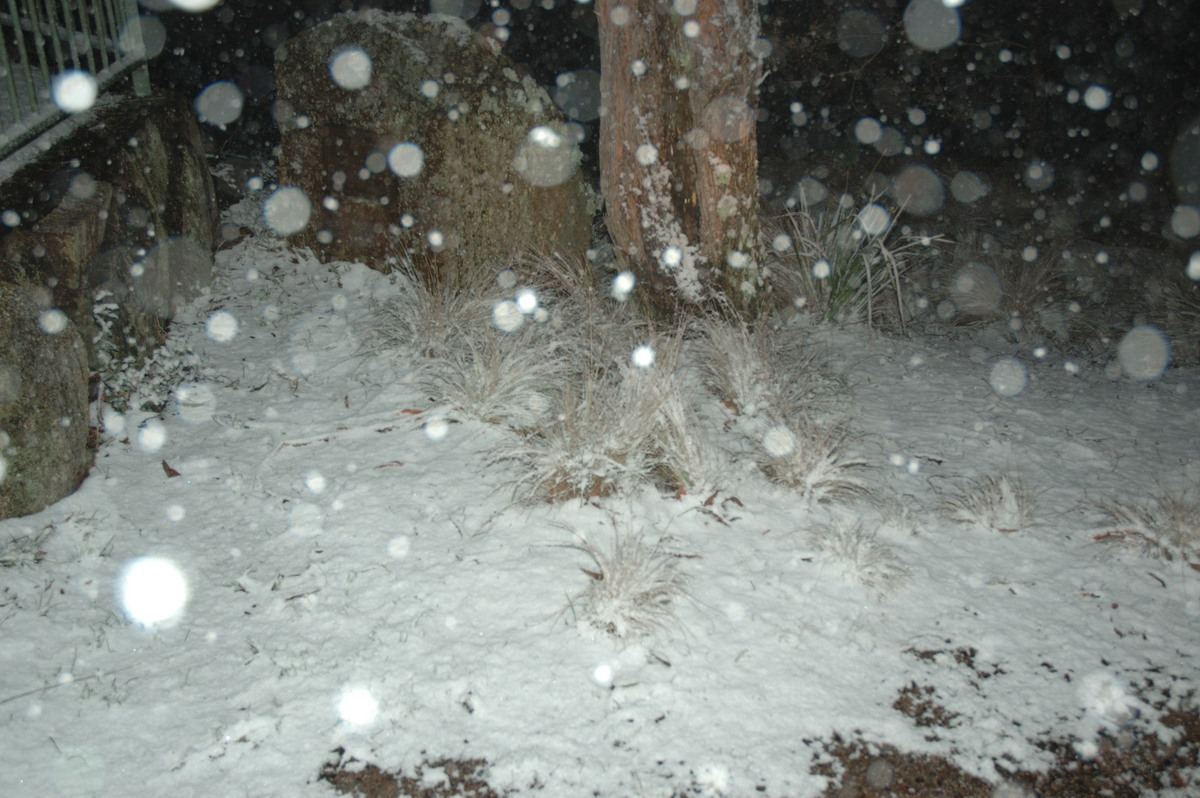 snow snow_pictures : near Tenterfield, NSW   8 June 2007