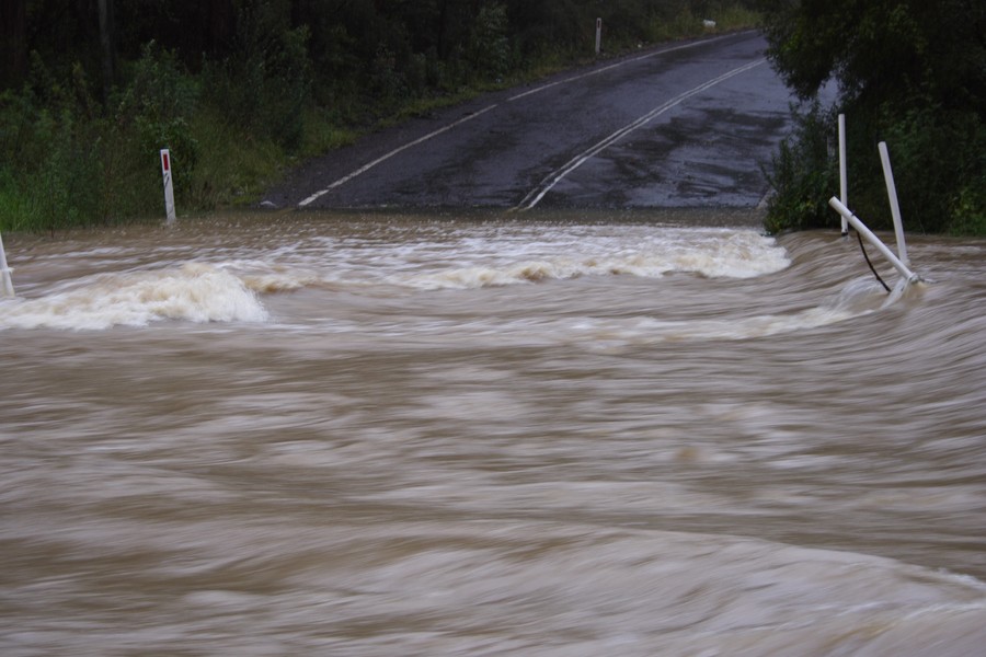 flashflooding flood_pictures : Landillo, NSW   9 June 2007