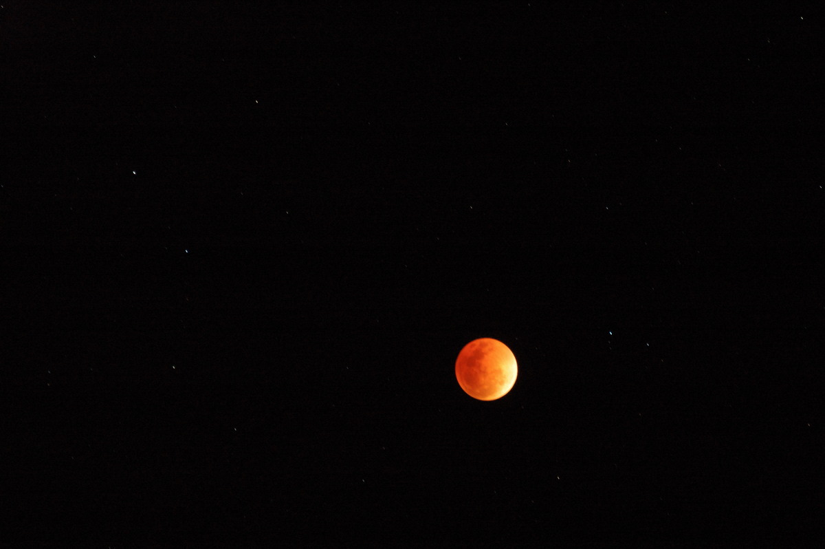 halosundog halo_sundog_crepuscular_rays : Lunar Eclipse from McLeans Ridges   28 August 2007