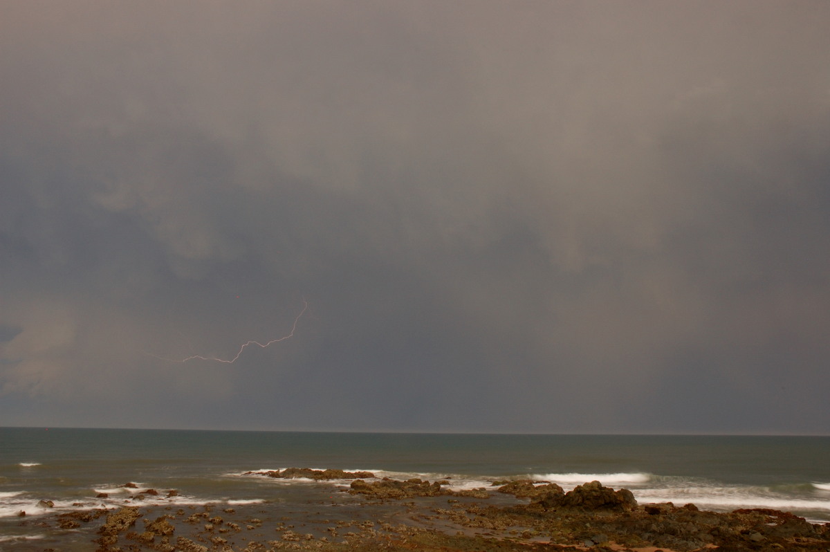 lightning lightning_bolts : Lake Cathie, NSW   14 September 2007