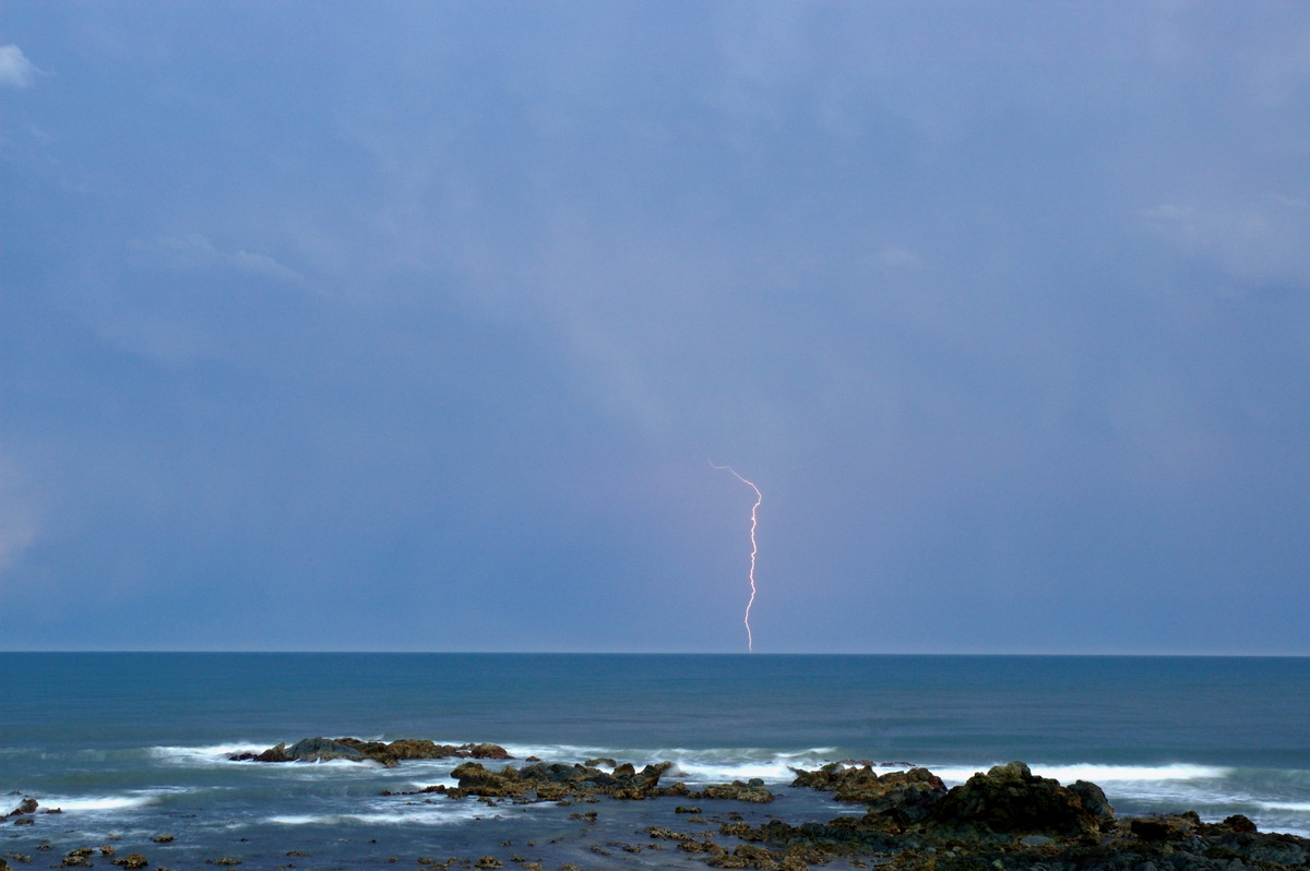 lightning lightning_bolts : Lake Cathie, NSW   14 September 2007