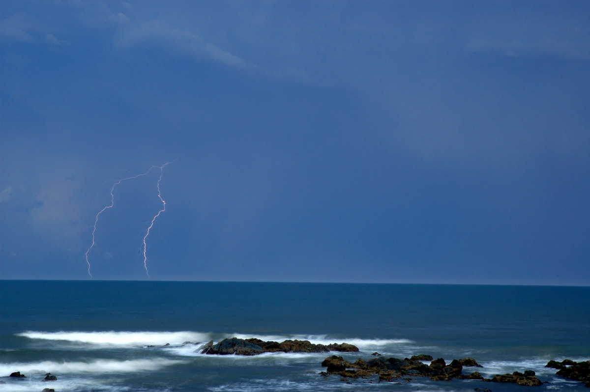 lightning lightning_bolts : Lake Cathie, NSW   14 September 2007