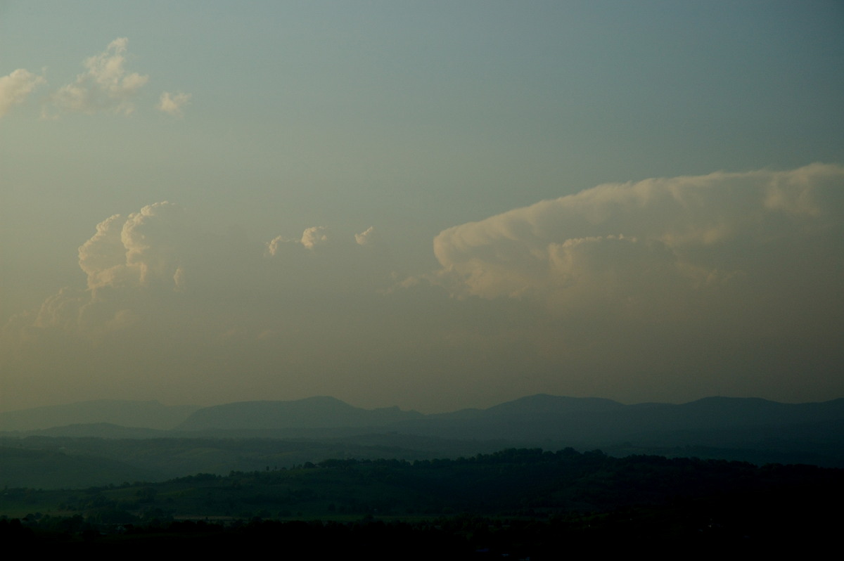 thunderstorm cumulonimbus_calvus : McLeans Ridges, NSW   27 September 2007