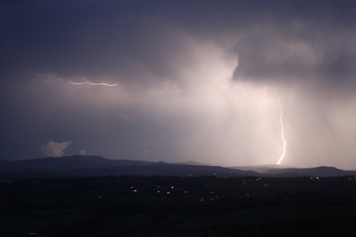 lightning lightning_bolts : McLeans Ridges, NSW   7 October 2007