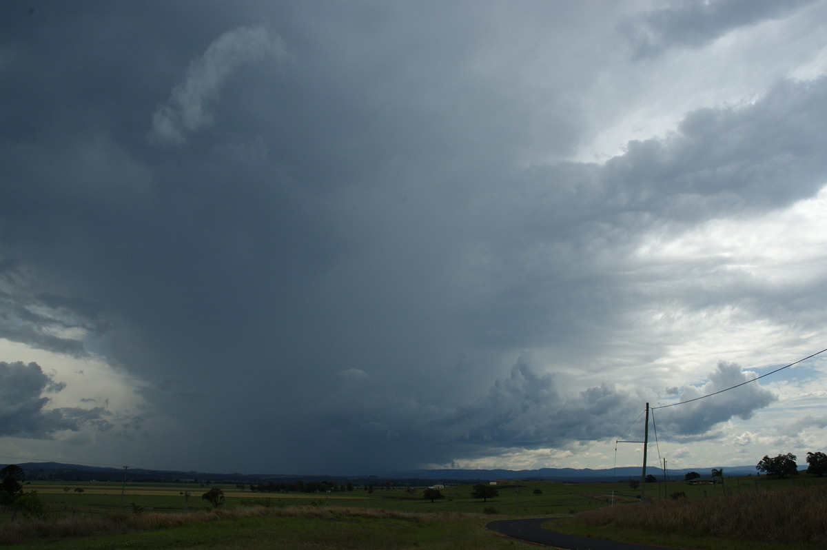 thunderstorm cumulonimbus_incus : NW of Casino, NSW   11 October 2007