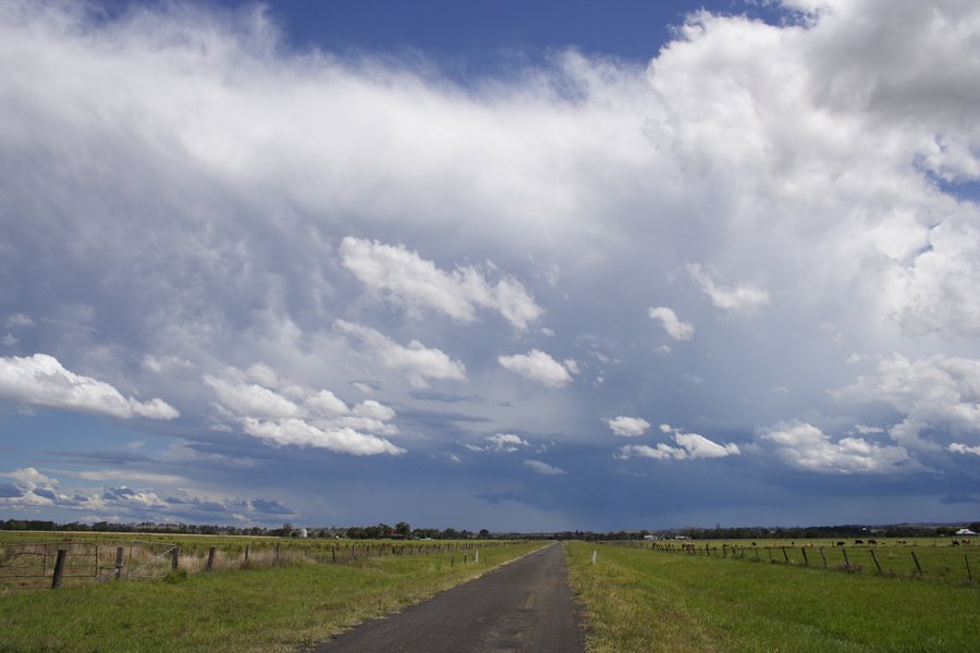 thunderstorm cumulonimbus_incus : Casino, NSW   26 October 2007