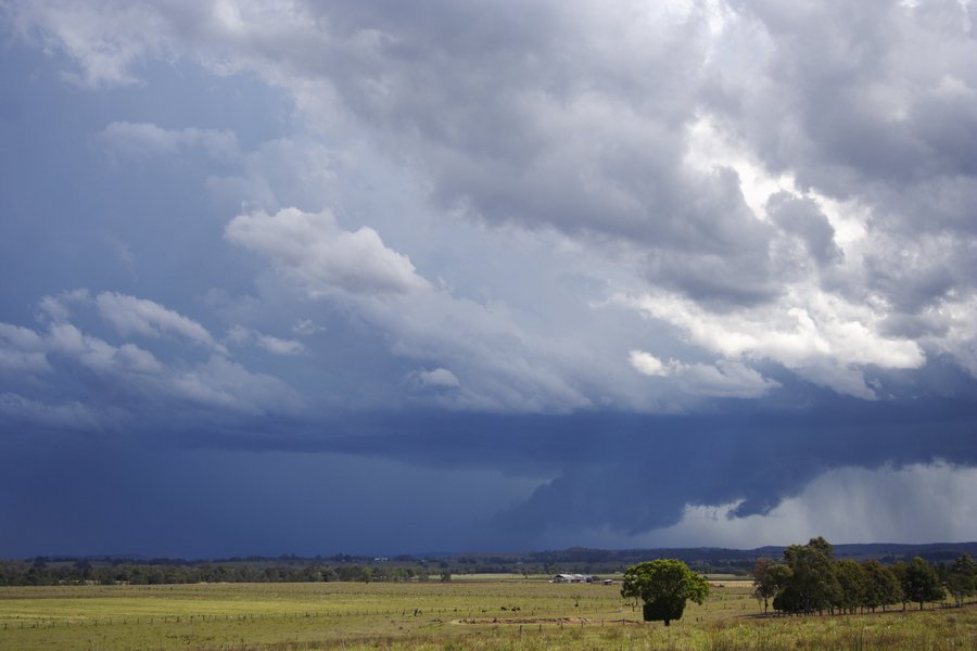 cumulonimbus supercell_thunderstorm : Casino, NSW   26 October 2007