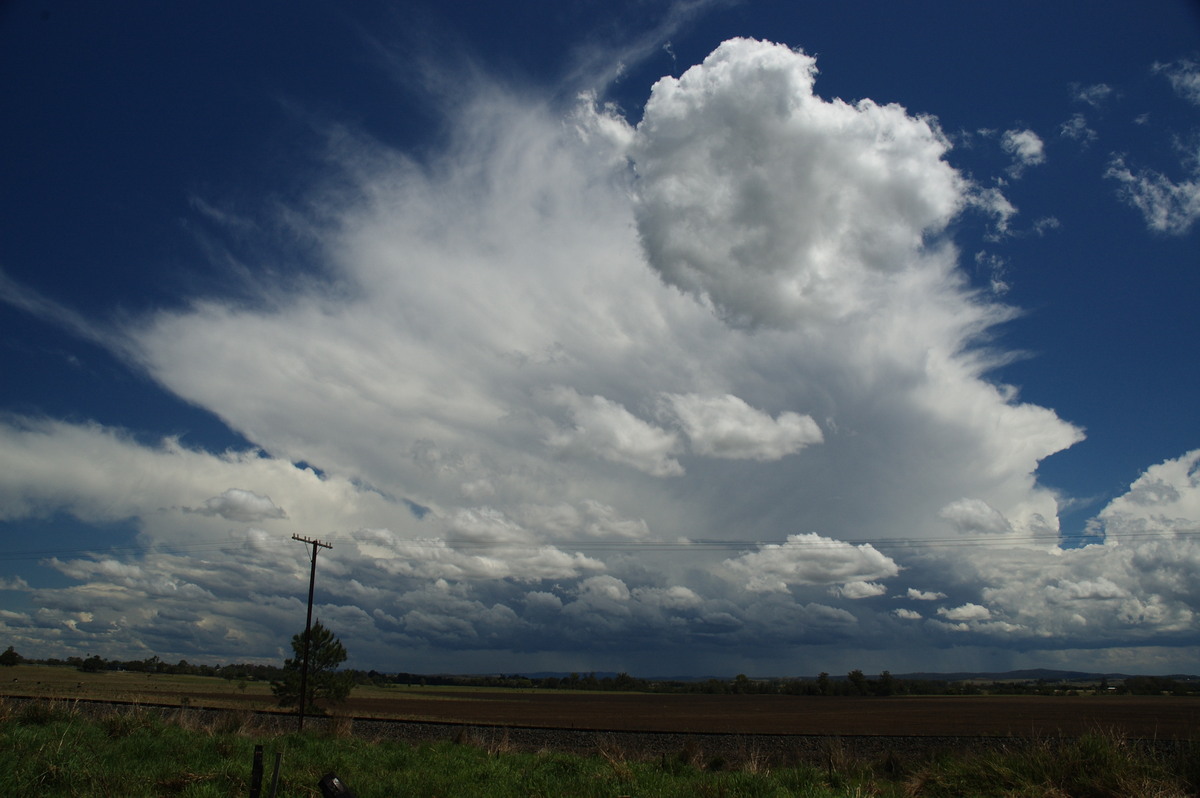 thunderstorm cumulonimbus_incus : N of Casino, NSW   26 October 2007