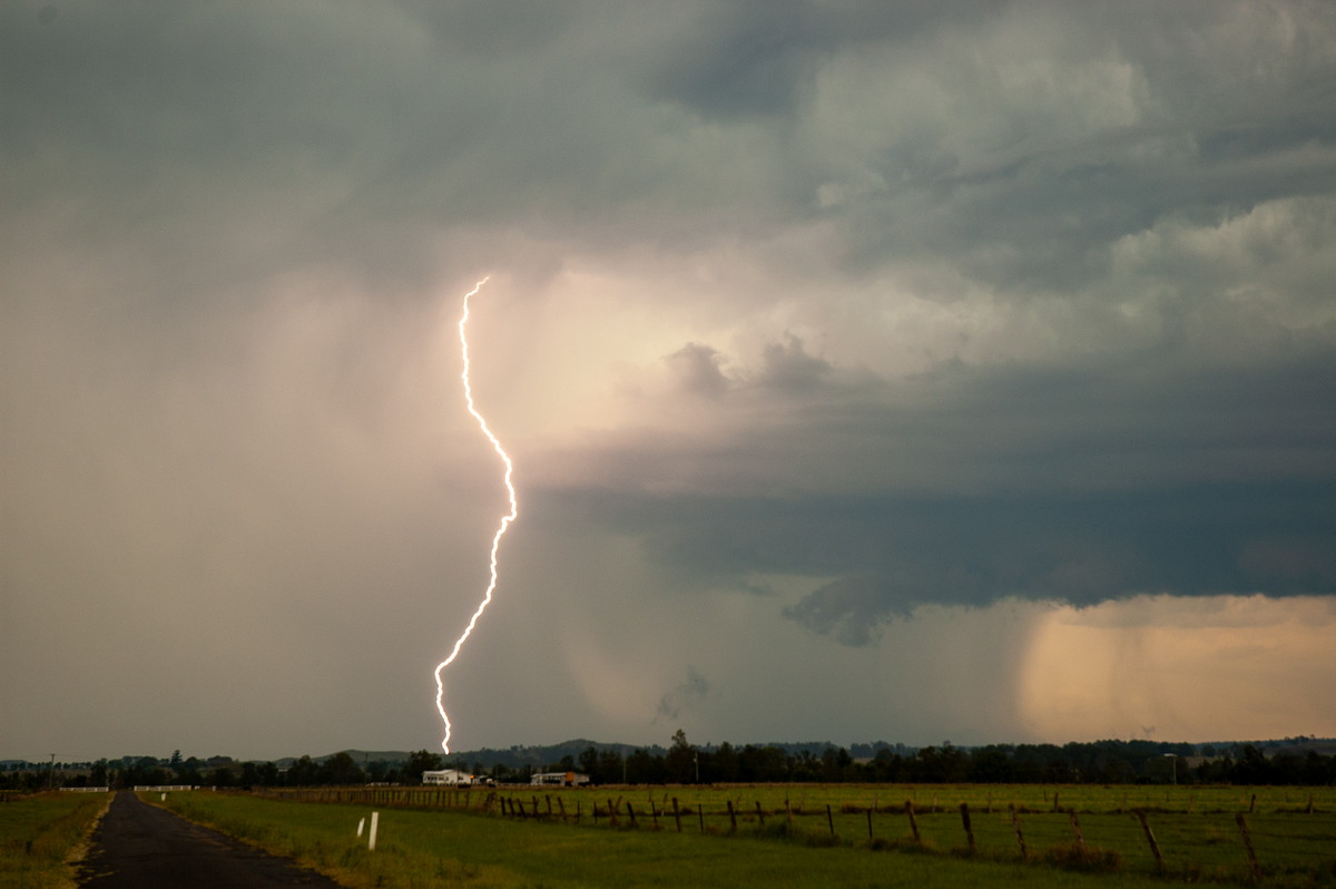 cumulonimbus thunderstorm_base : N of Casino, NSW   28 October 2007