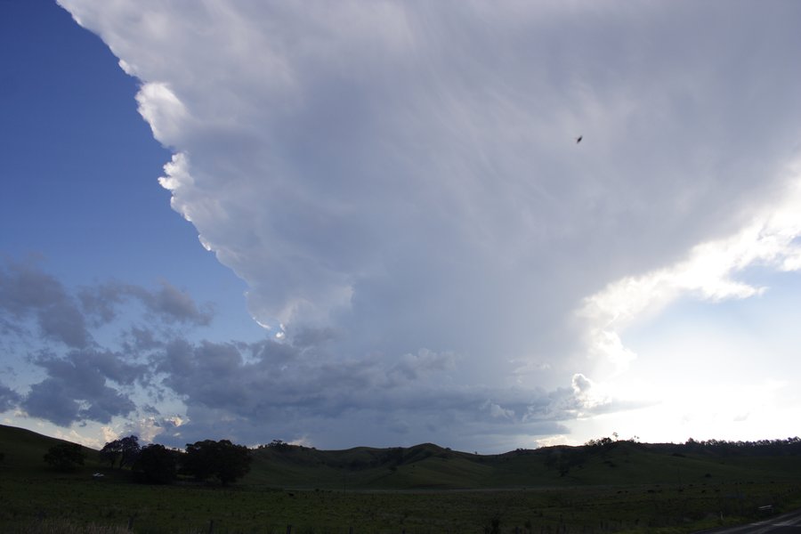 thunderstorm cumulonimbus_incus : near Kyogle, NSW   30 October 2007