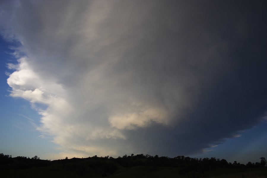 anvil thunderstorm_anvils : near Kyogle, NSW   30 October 2007