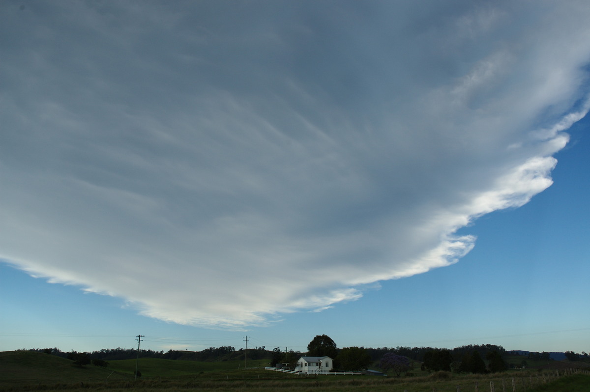 anvil thunderstorm_anvils : near Kyogle, NSW   30 October 2007