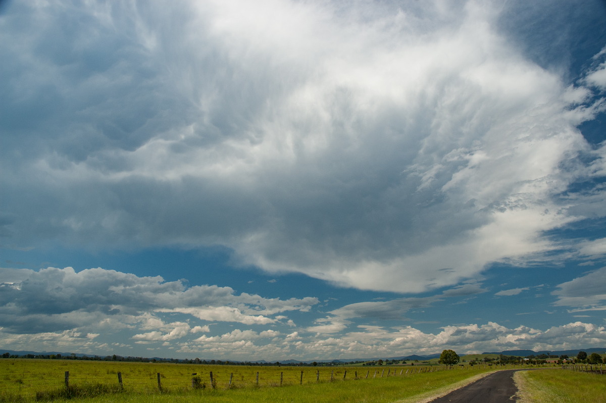 anvil thunderstorm_anvils : N of Casino, NSW   4 December 2007