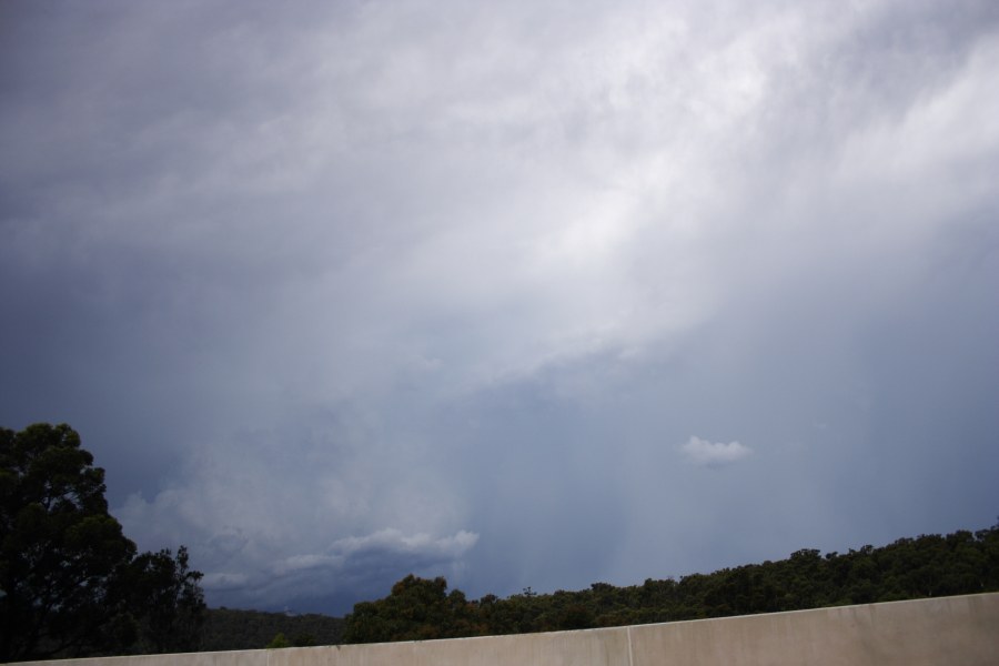 updraft thunderstorm_updrafts : F3 Freeway, NSW   9 December 2007