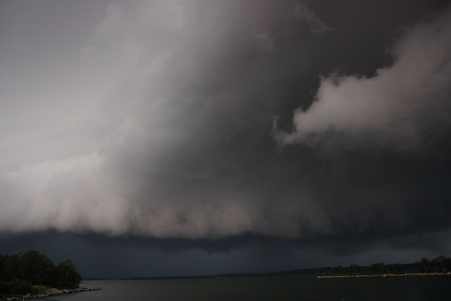 shelfcloud shelf_cloud : Toukley area, NSW   9 December 2007