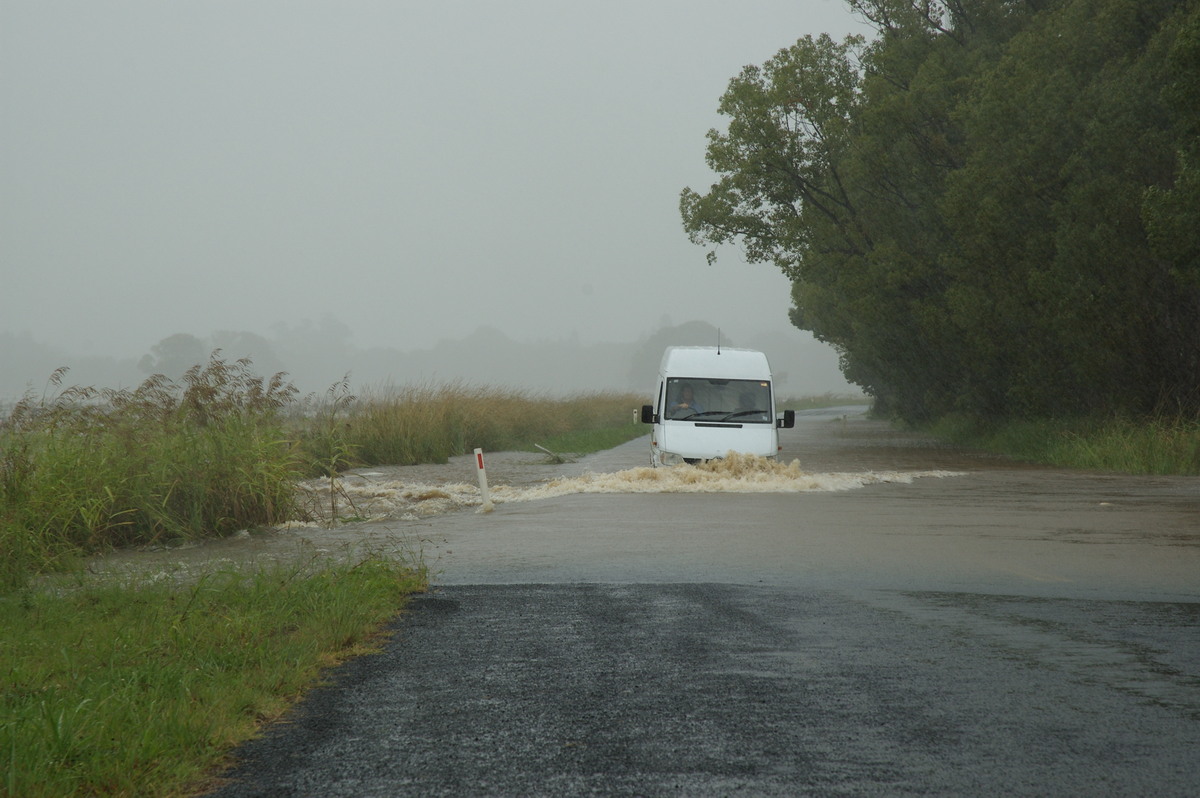 flashflooding flood_pictures : Eltham, NSW   4 January 2008