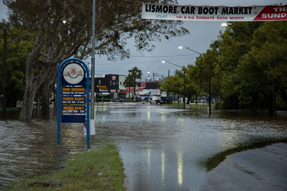 flashflooding flood_pictures : Lismore, NSW   4 January 2008