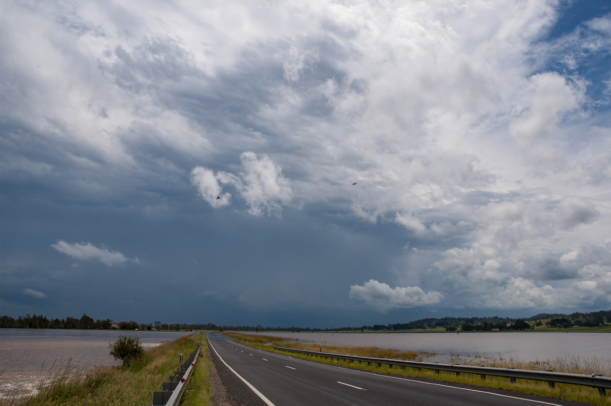 thunderstorm cumulonimbus_incus : McKees Hill, NSW   6 January 2008