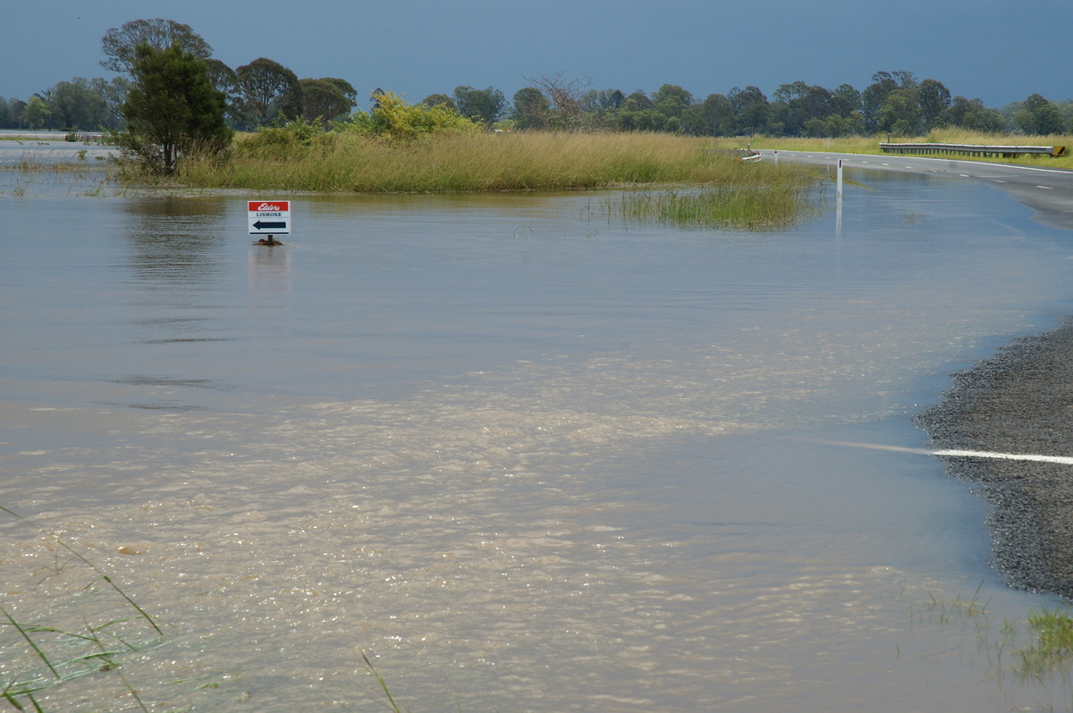 flashflooding flood_pictures : McKees Hill, NSW   6 January 2008