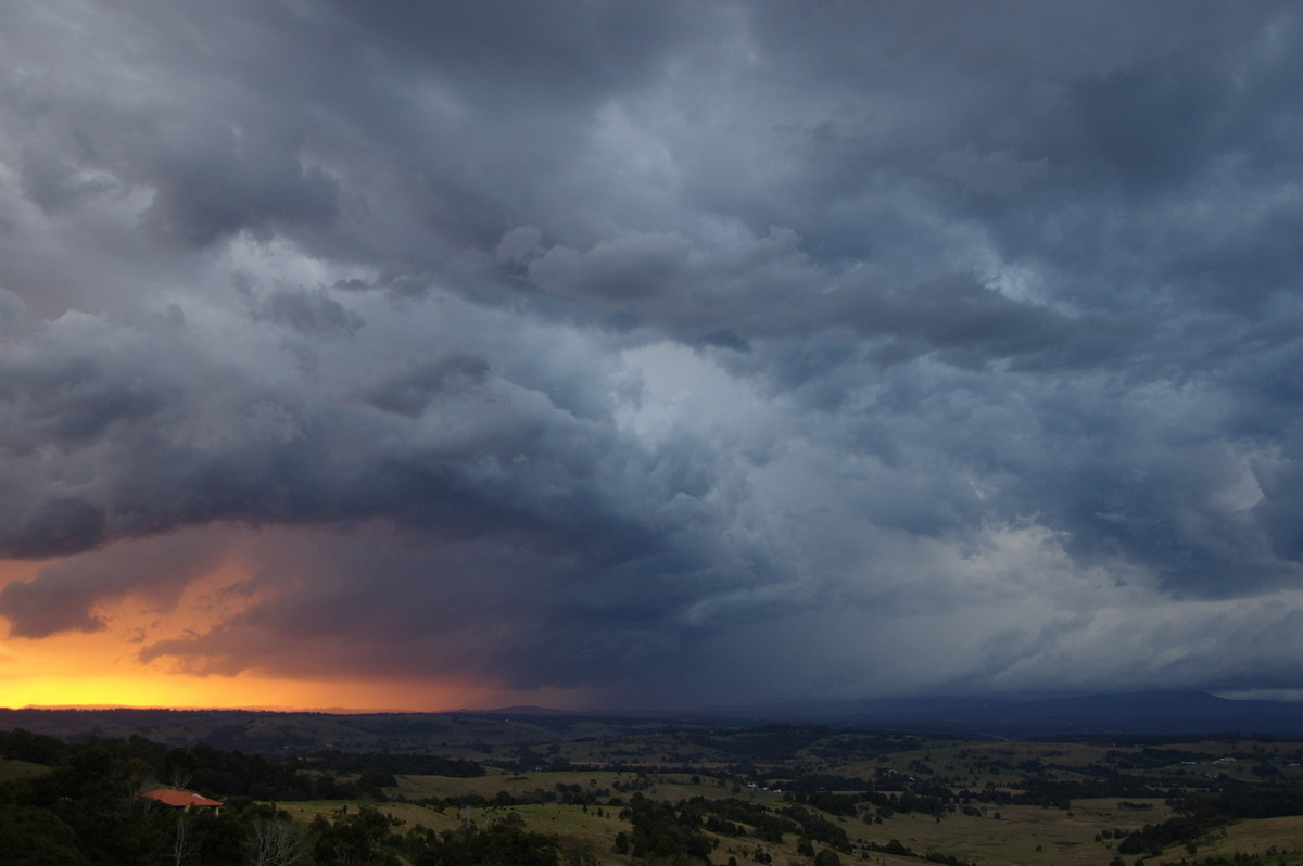 cumulonimbus thunderstorm_base : McLeans Ridges, NSW   17 May 2008