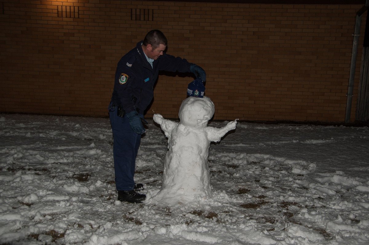 snow snow_pictures : Guyra, NSW   18 May 2008