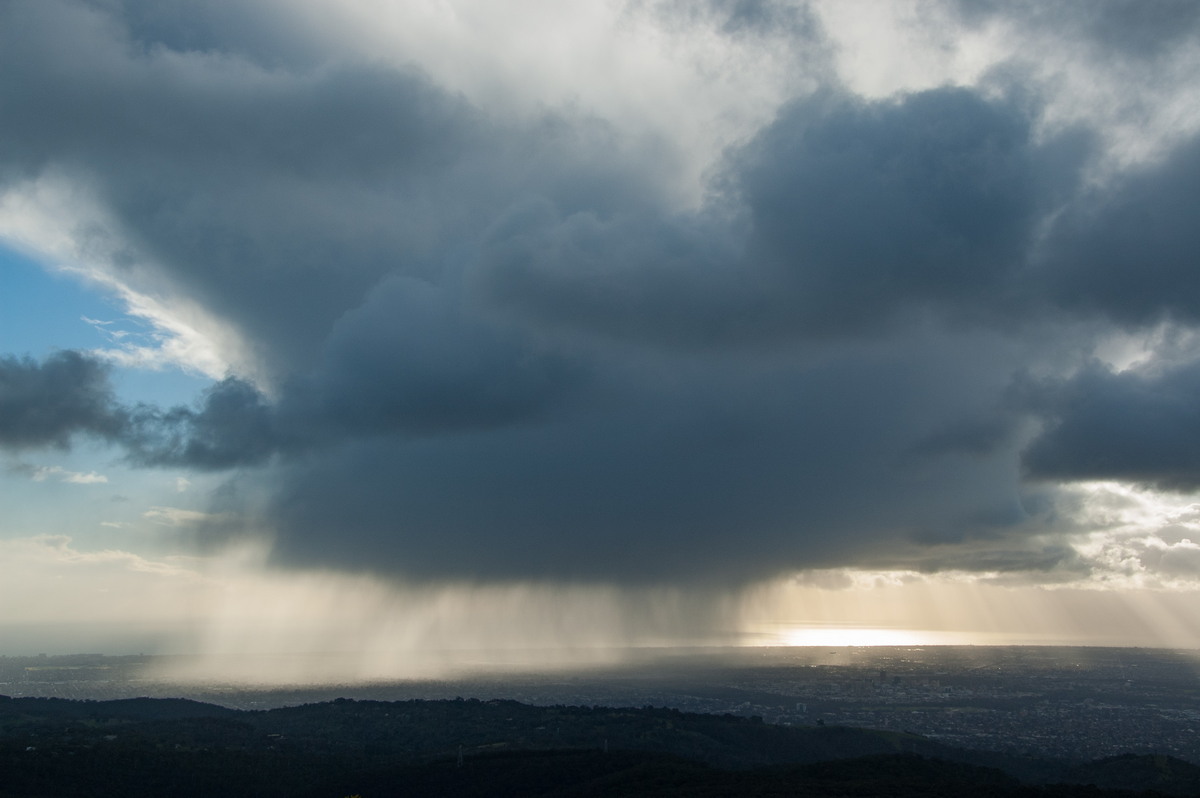 thunderstorm cumulonimbus_incus : Mt Lofty, SA   21 August 2008