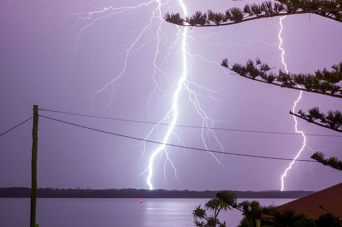 lightning lightning_bolts : Ballina, NSW   12 September 2008