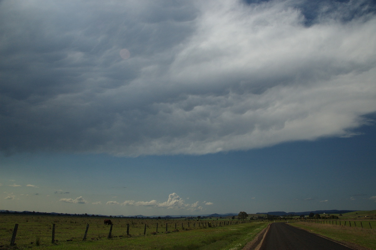 anvil thunderstorm_anvils : N of Casino, NSW   21 September 2008