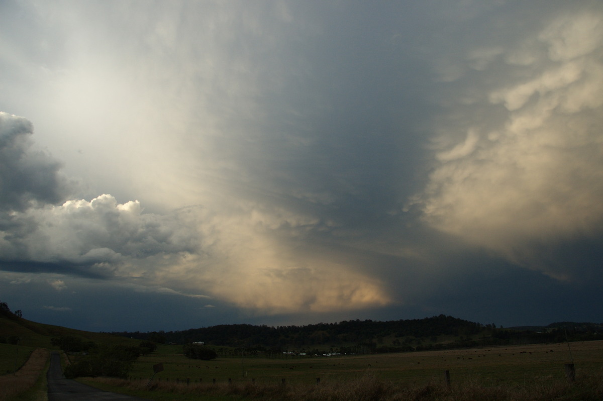 mammatus mammatus_cloud : W of Lismore, NSW   21 September 2008