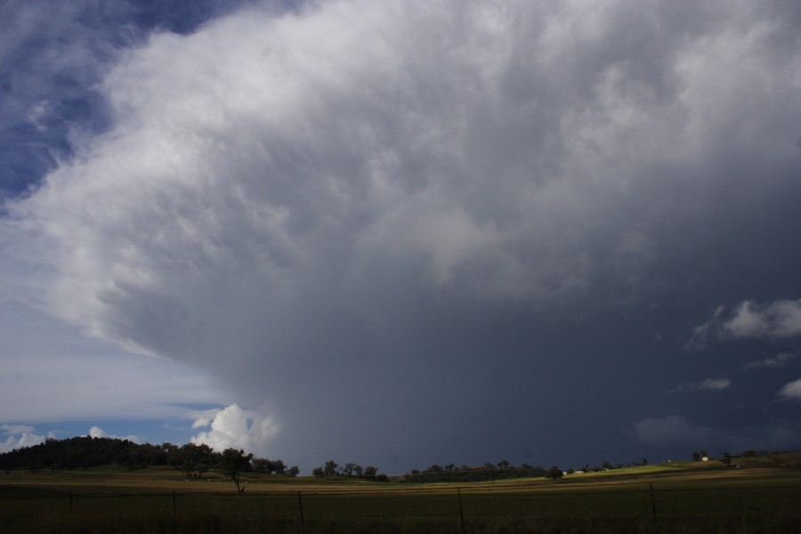 cumulonimbus thunderstorm_base : N of Tamworth, NSW   14 October 2008