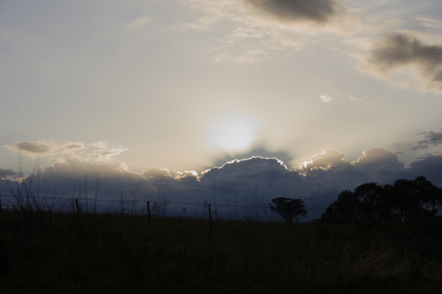 halosundog halo_sundog_crepuscular_rays : near Willow Tree, NSW   14 October 2008