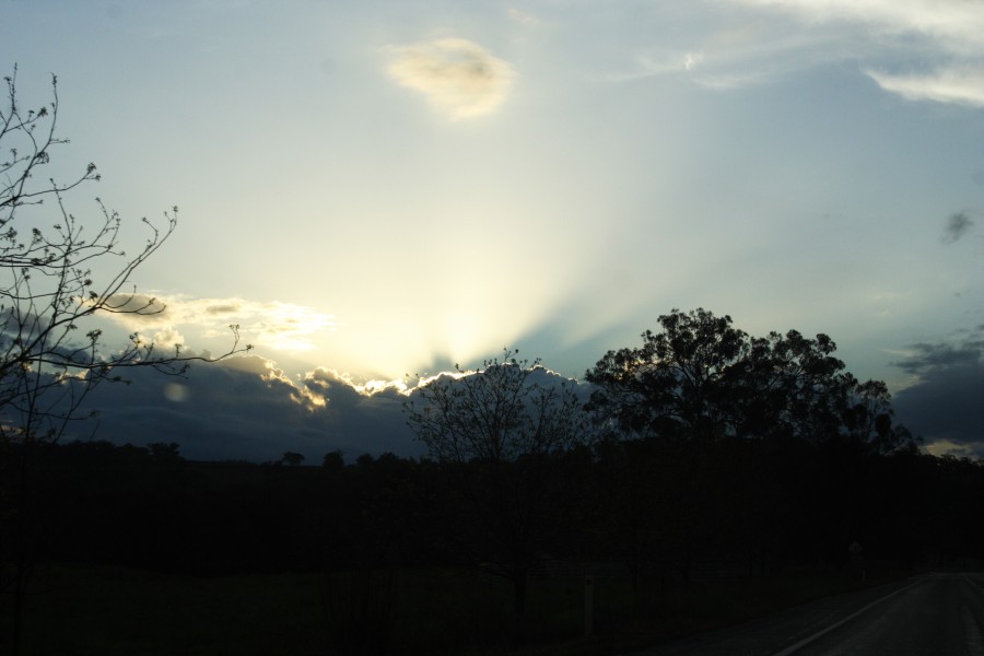 halosundog halo_sundog_crepuscular_rays : near Willow Tree, NSW   14 October 2008