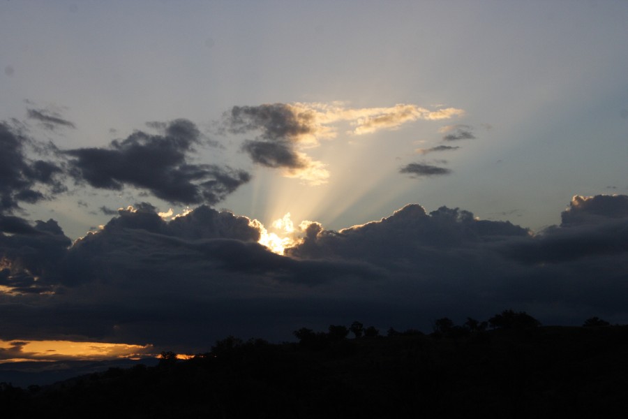 halosundog halo_sundog_crepuscular_rays : near Willow Tree, NSW   14 October 2008