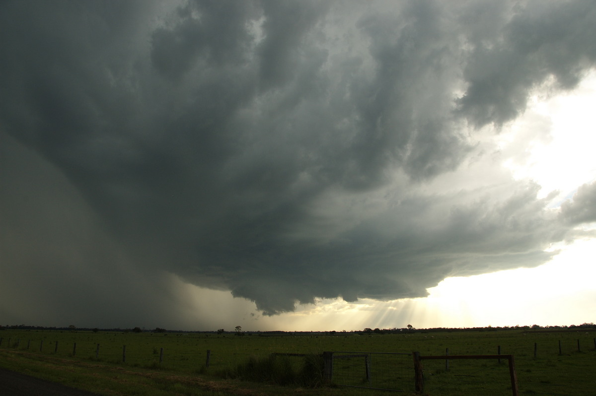 cumulonimbus supercell_thunderstorm : McKees Hill, NSW   10 December 2008