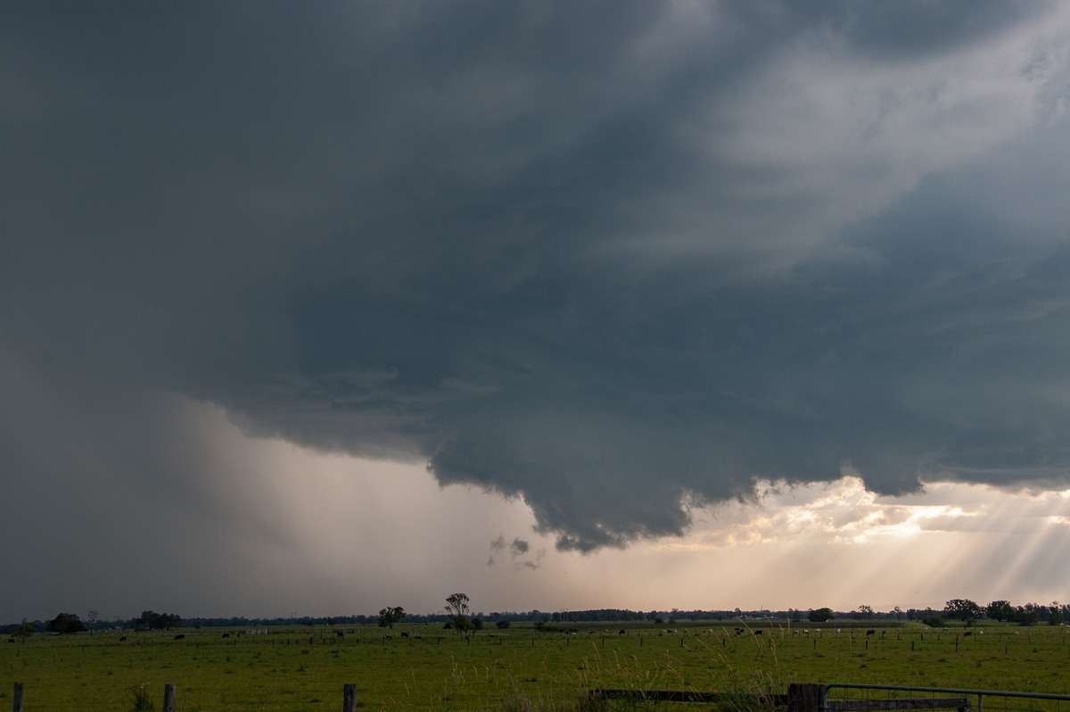 wallcloud thunderstorm_wall_cloud : McKees Hill, NSW   10 December 2008