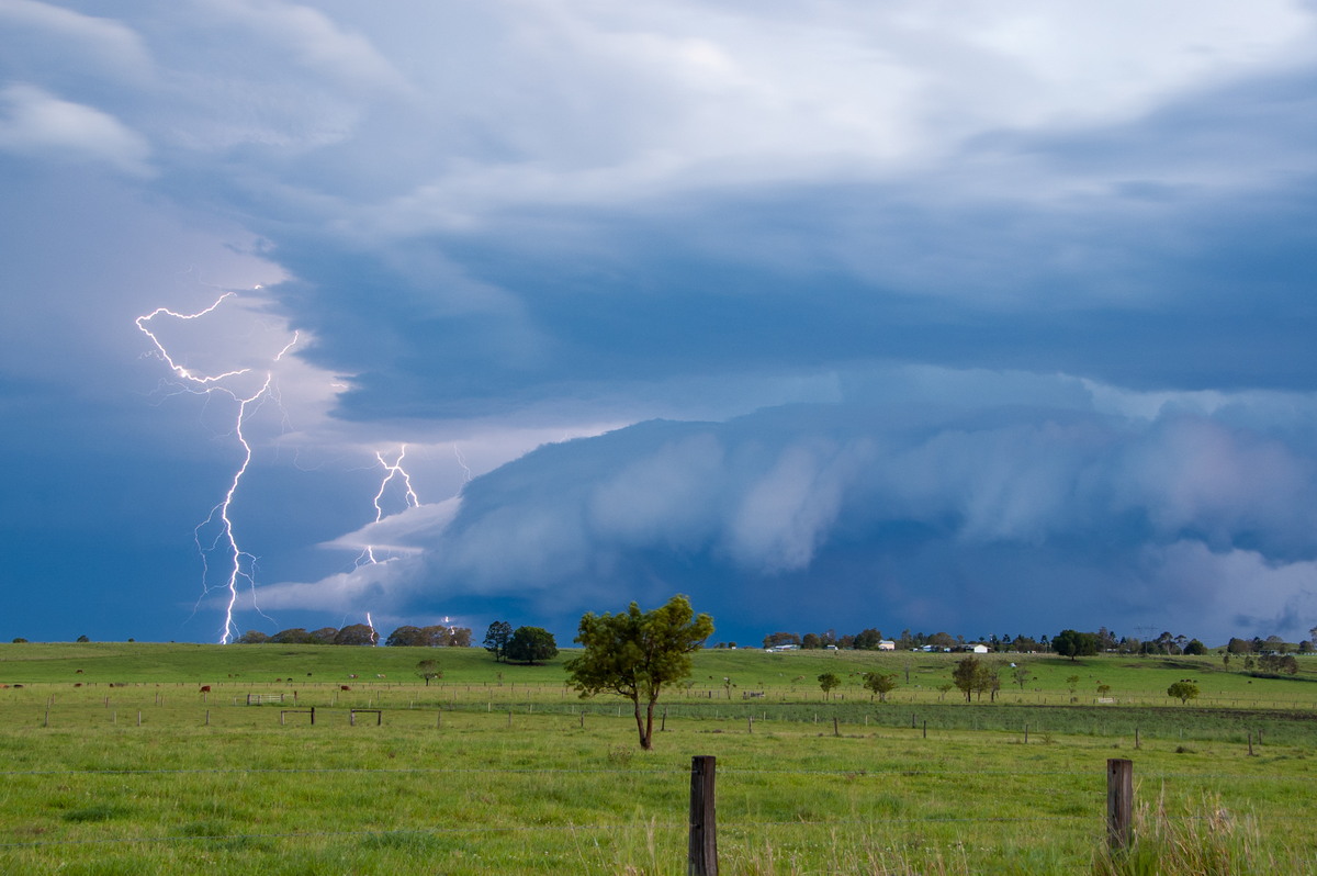 shelfcloud shelf_cloud : Clovass, NSW   10 December 2008