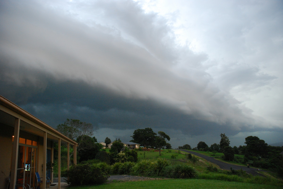 shelfcloud shelf_cloud : McLeans Ridges, NSW   18 December 2008