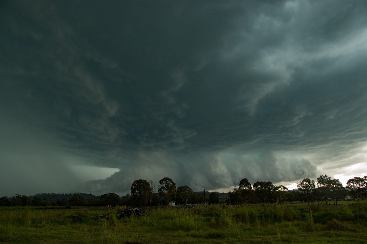 cumulonimbus supercell_thunderstorm : Kyogle, NSW   24 December 2008