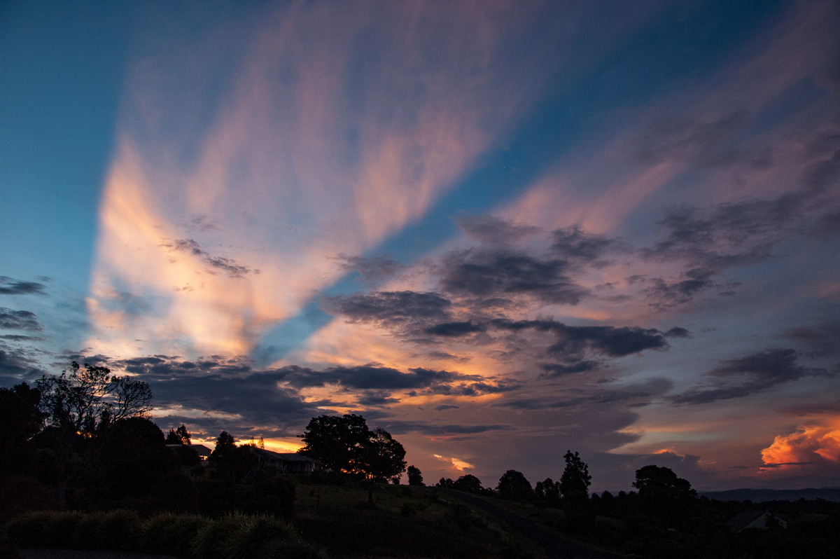 halosundog halo_sundog_crepuscular_rays : McLeans Ridges, NSW   23 January 2009