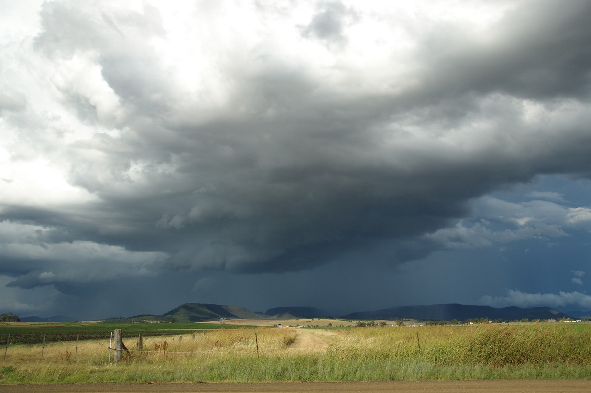 cumulonimbus thunderstorm_base : near Warwick, QLD   24 January 2009