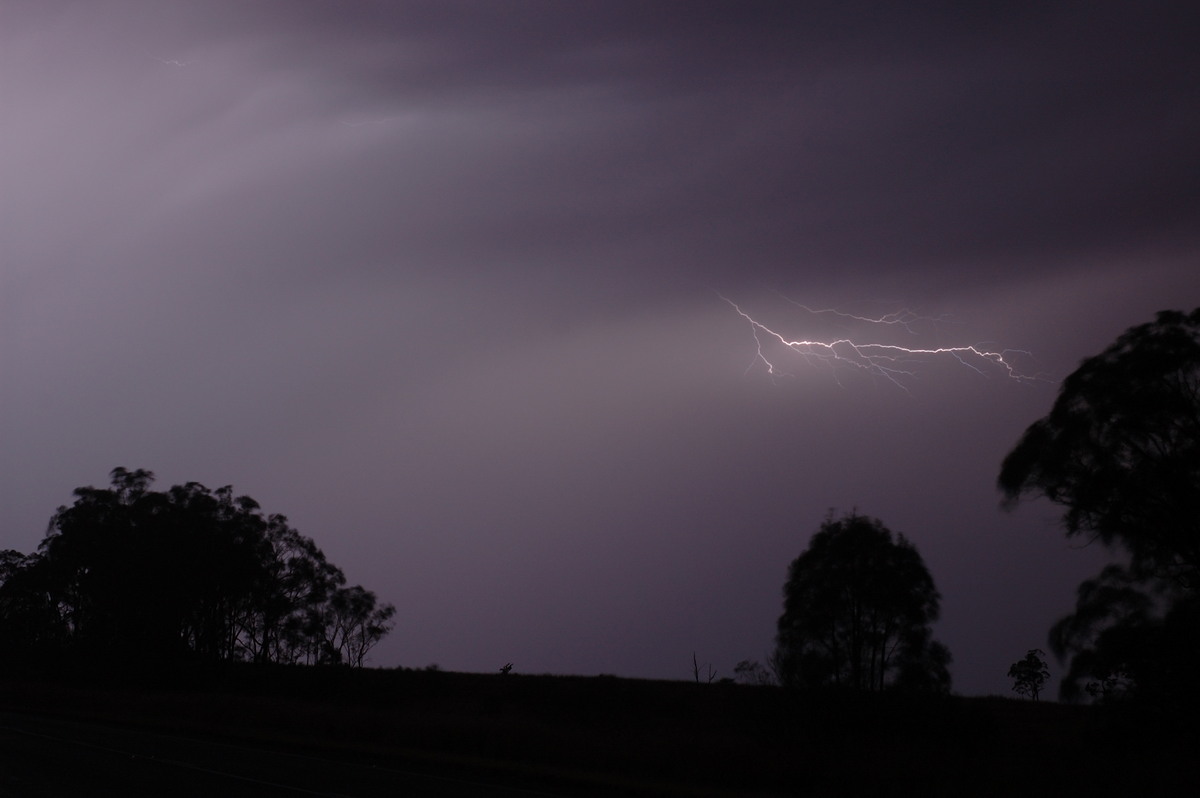 lightning lightning_bolts : W of Warwick, QLD   24 January 2009