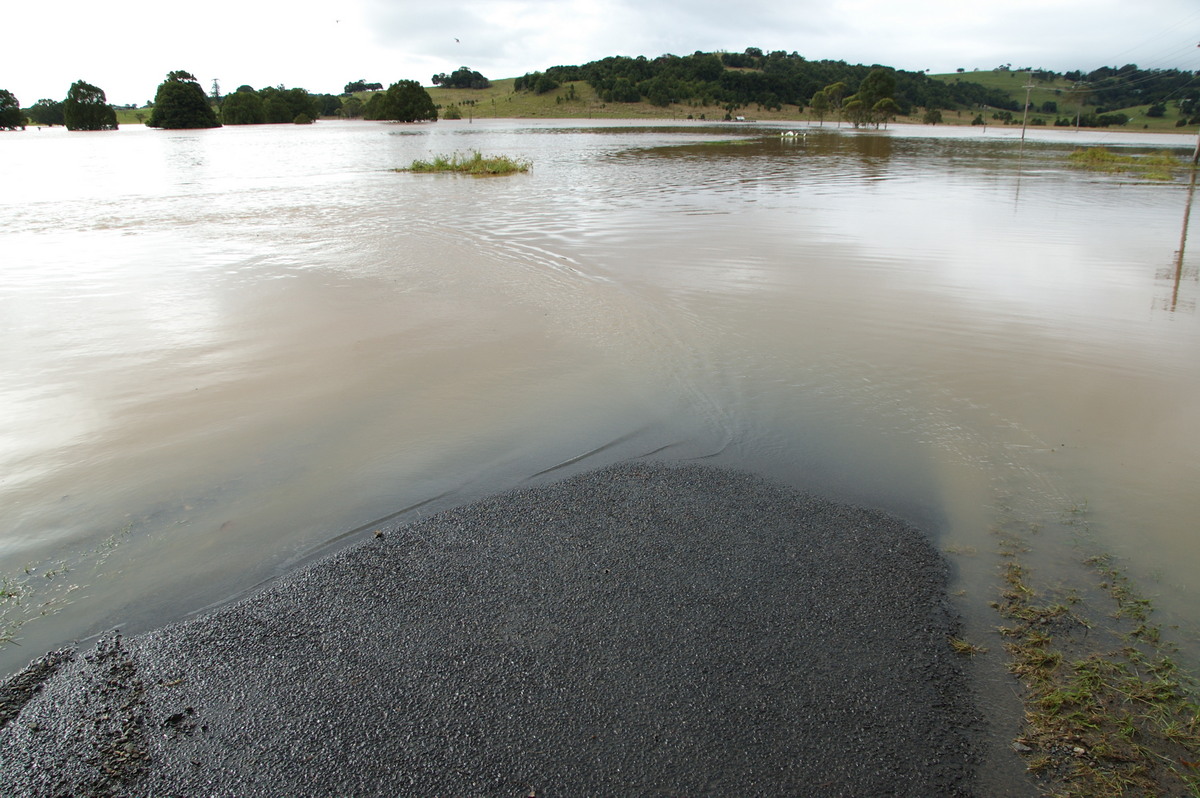 flashflooding flood_pictures : McLeans Ridges, NSW   22 May 2009